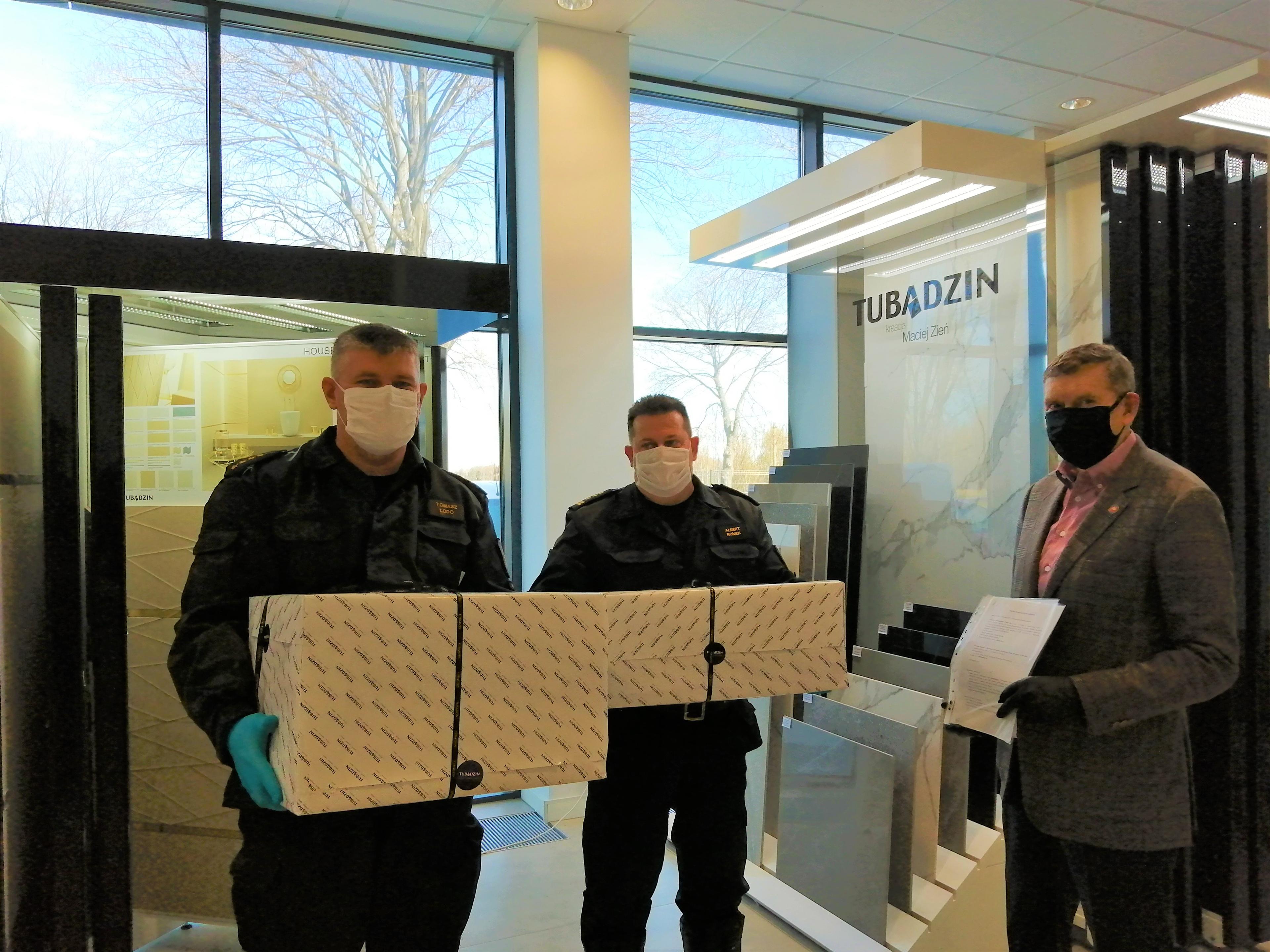 ГРУПА TUBĄDZIN БЕЗКОШТОВНО ПЕРЕДАЛА 23 500 МАСОК І 1 300 ЗАХИСНИХ ЩИТКІВ